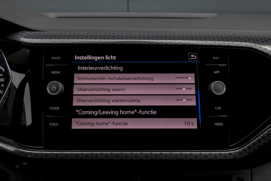 Volkswagen T-Cross 1.0 TSI Style | ADAPTIEVE CRUISE CONTROL | STOELVERWARMING | ACHTERUITRIJCAMERA | LED