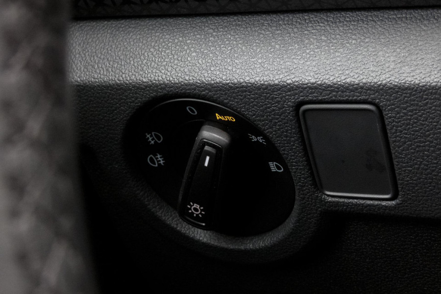 Volkswagen T-Cross 1.0 TSI Style | ADAPTIEVE CRUISE CONTROL | STOELVERWARMING | ACHTERUITRIJCAMERA | LED