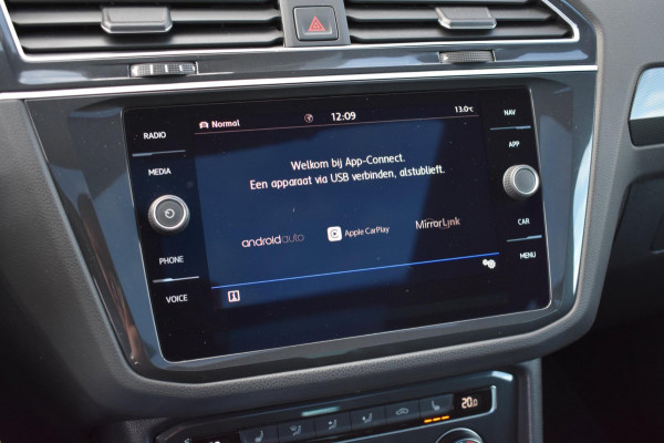 Volkswagen Tiguan 1.5 TSI ACT R-Line | LEDER | PANO | CAMERA | VIRTUAL COCKPIT | NAP | STOELVERWARMING