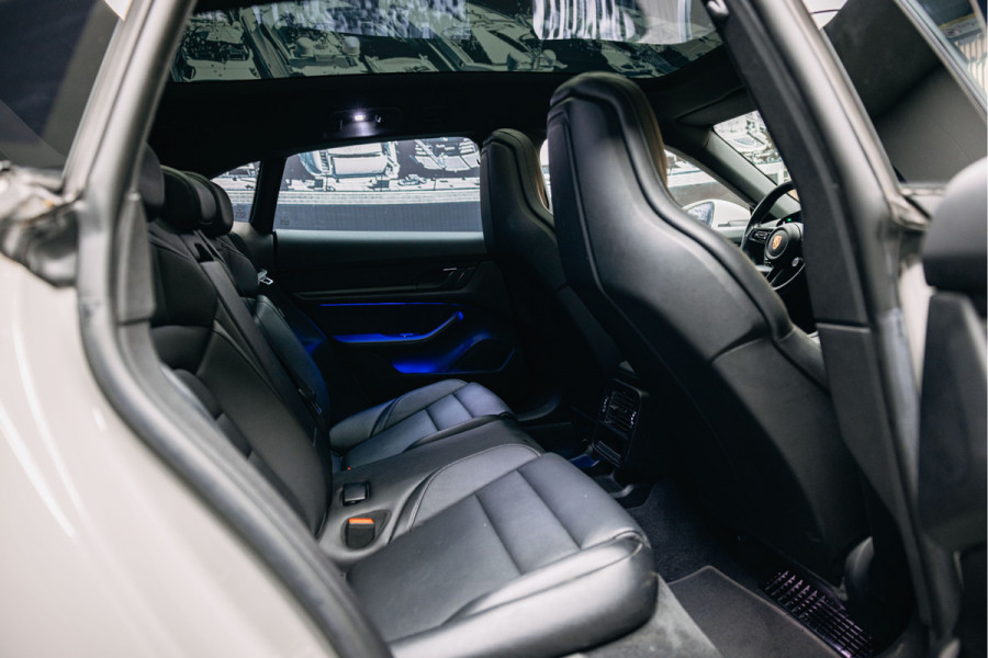 Porsche Taycan Cross Turismo 4 93 kWh | Sport Chrono | Stoelverwarming | Luchtvering | 360 camera |