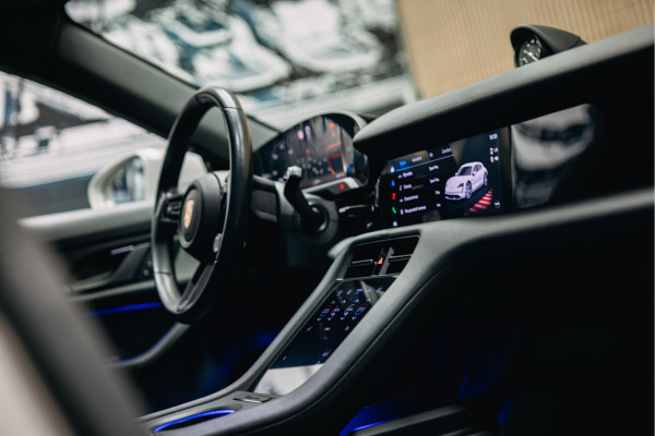 Porsche Taycan Cross Turismo 4 93 kWh | Sport Chrono | Stoelverwarming | Luchtvering | 360 camera |