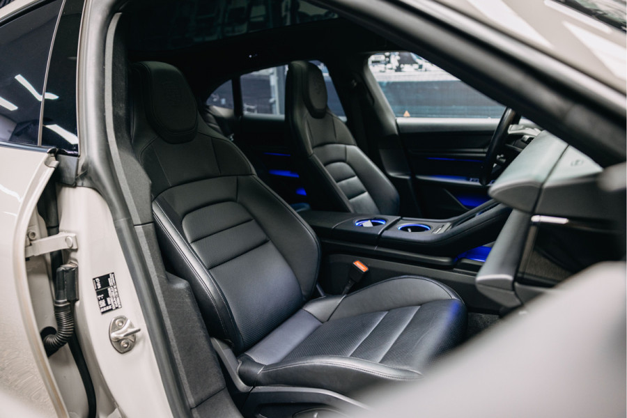 Porsche Taycan Cross Turismo 4 93 kWh | Sport Chrono | Stoelverwarming | Luchtvering | 360 camera |