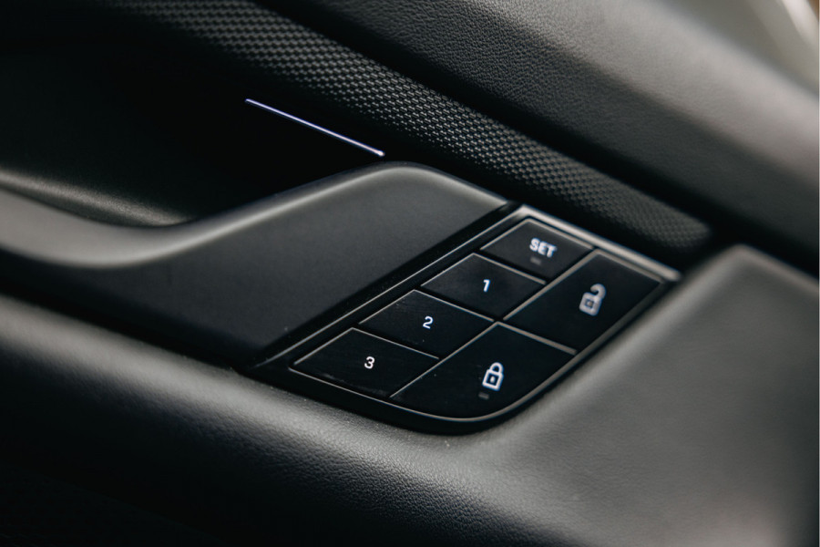 Porsche Taycan Cross Turismo 4 93 kWh | Sport Chrono | Stoelverwarming | Luchtvering | 360 camera |