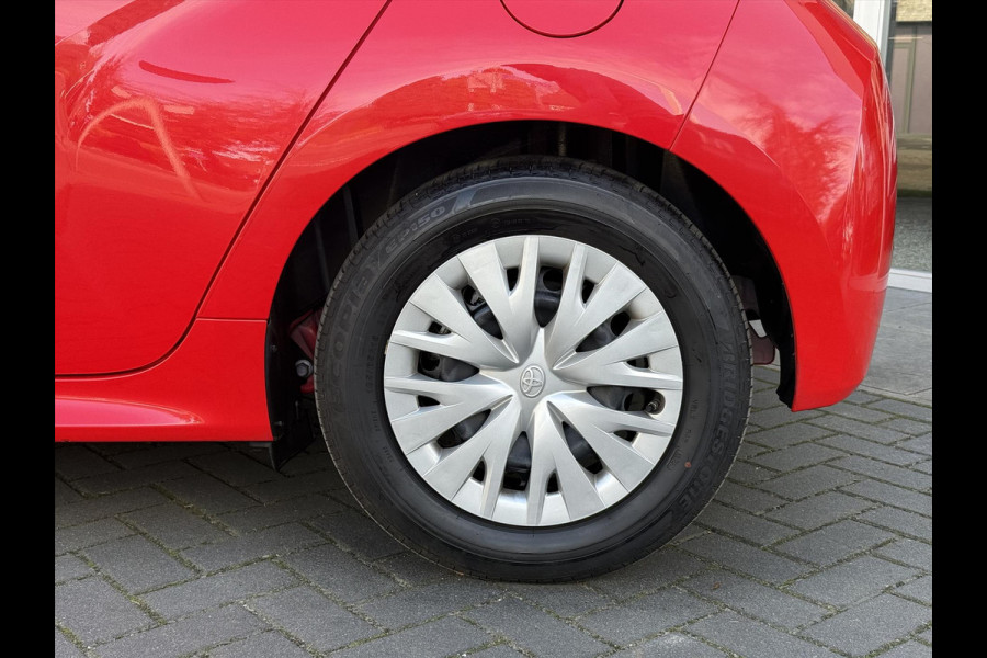 Toyota Yaris 1.5 Hybrid Dynamic | Stoelverwarming, Keyless, Apple Carplay/Android auto, Parkeercamera, LED