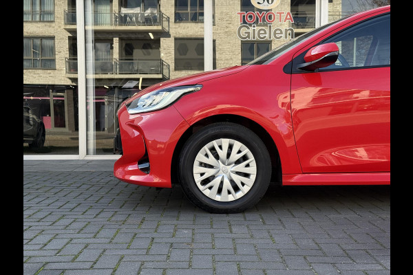 Toyota Yaris 1.5 Hybrid Dynamic | Stoelverwarming, Keyless, Apple Carplay/Android auto, Parkeercamera, LED