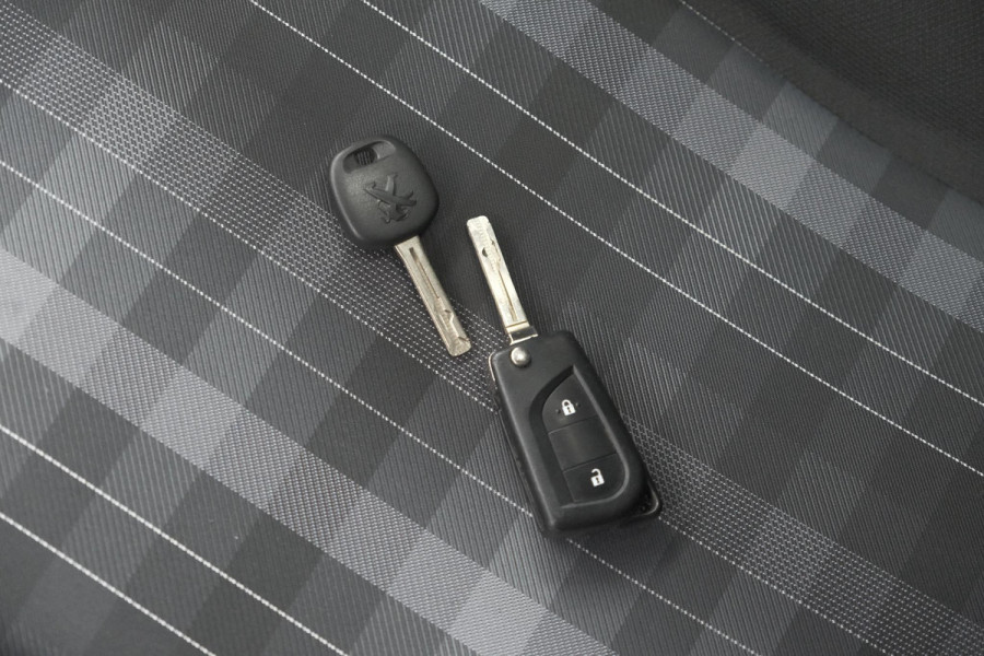 Peugeot 108 1.0 e-VTi Active TOP! | Elektrisch Vouwdak | Camera | Apple Carplay