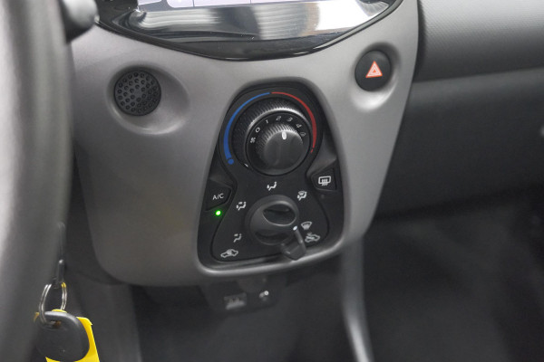 Peugeot 108 1.0 e-VTi Active TOP! | Elektrisch Vouwdak | Camera | Apple Carplay