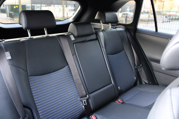 Toyota RAV4 2.5 Hybrid Style | BTW | JBL | 360 | STUURW.VERWARMD | ACC | CARPLAY |