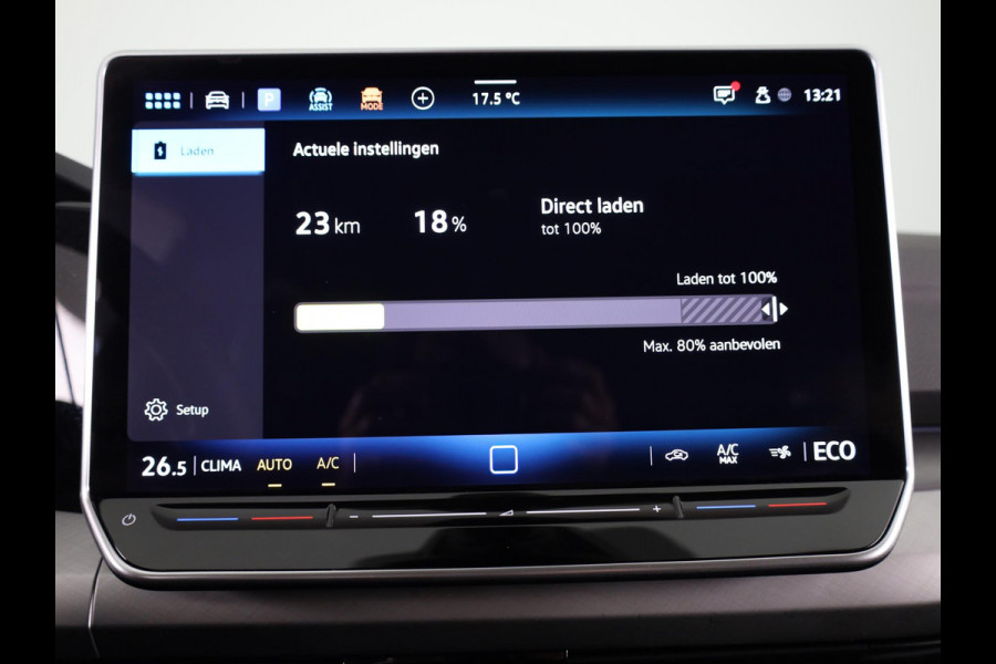 Volkswagen Golf 1.5 eHybrid Life Edition 204 pk Automaat (DSG) | Verlengde garantie | Navigatie via App | Parkeersensoren (Park assist) | Achteruitrijcamera | Adaptieve cruise control |