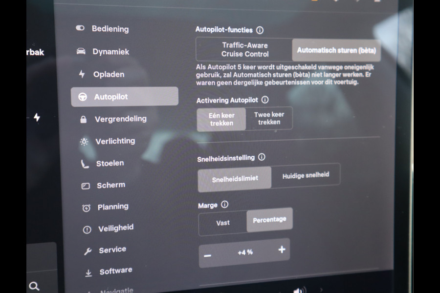 Tesla Model 3 Long Range AWD 75 kWh / Autopilot