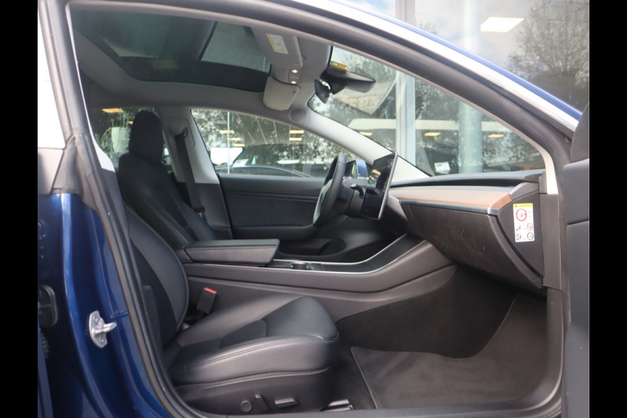 Tesla Model 3 Long Range AWD 75 kWh / Autopilot