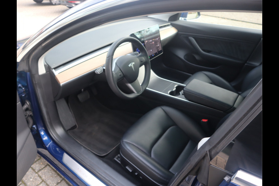 Tesla Model 3 Long Range AWD 75 kWh / Autopilot