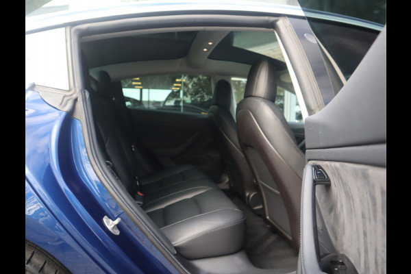 Tesla Model 3 Long Range AWD 75 kWh / Autopilot