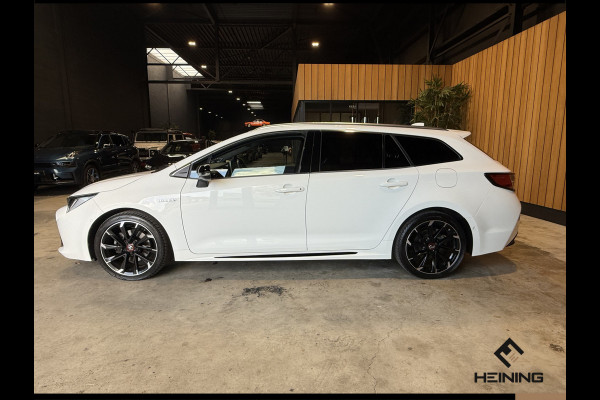 Toyota Corolla Touring Sports 2.0 Hybrid Business GR-Sport Trekhaak. Apple-carplay. Head-up display. Hollandse auto met NAP
