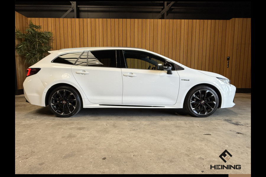 Toyota Corolla Touring Sports 2.0 Hybrid Business GR-Sport Trekhaak. Apple-carplay. Head-up display. Hollandse auto met NAP