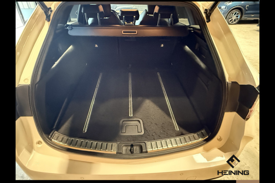 Toyota Corolla Touring Sports 2.0 Hybrid Business GR-Sport Trekhaak. Apple-carplay. Head-up display. Hollandse auto met NAP