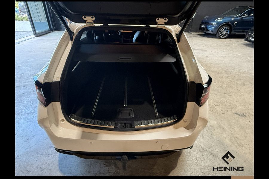 Toyota Corolla Touring Sports 2.0 Hybrid Business GR-Sport Trekhaak. Apple-carplay. Head-up display. Hollandse auto met NAP