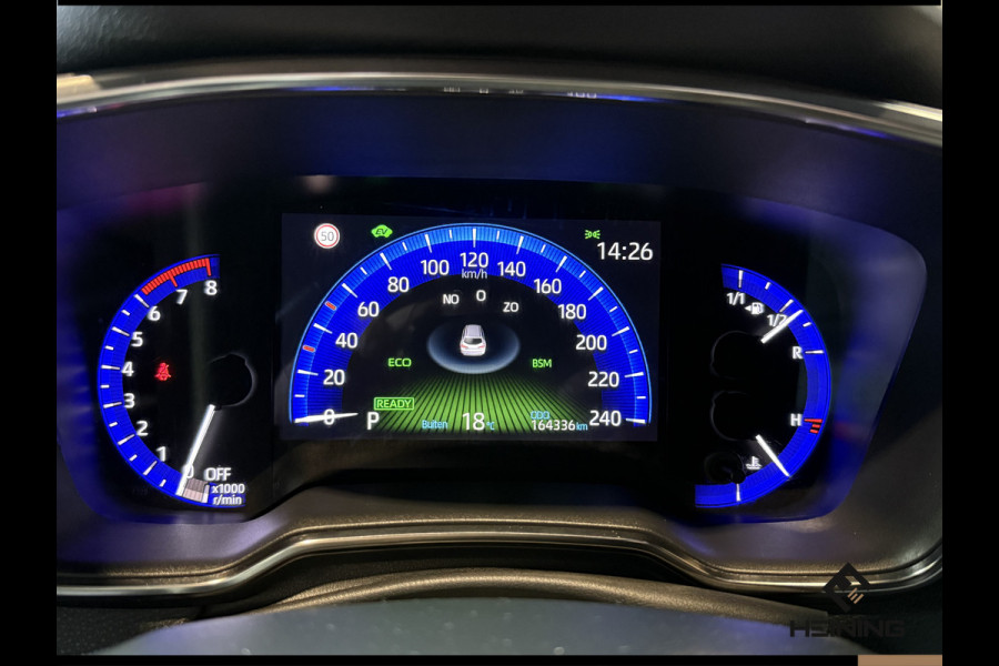 Toyota Corolla Touring Sports 2.0 Hybrid Business GR-Sport Trekhaak. Apple-carplay. Head-up display. Hollandse auto met NAP