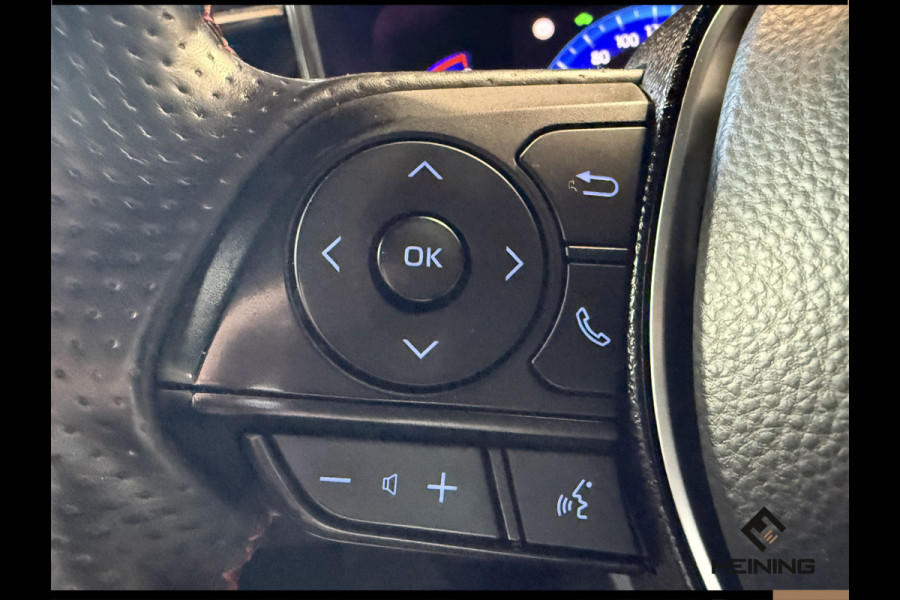 Toyota Corolla Touring Sports 2.0 Hybrid Business GR-Sport Trekhaak. Apple-carplay. Head-up display. Hollandse auto met NAP