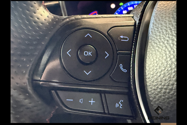 Toyota Corolla Touring Sports 2.0 Hybrid Business GR-Sport Trekhaak. Apple-carplay. Head-up display. Hollandse auto met NAP