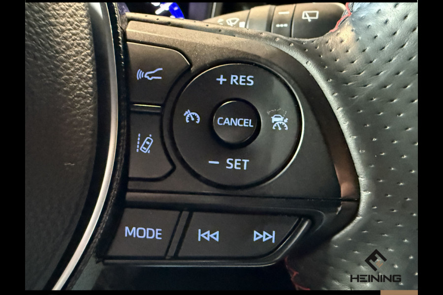 Toyota Corolla Touring Sports 2.0 Hybrid Business GR-Sport Trekhaak. Apple-carplay. Head-up display. Hollandse auto met NAP