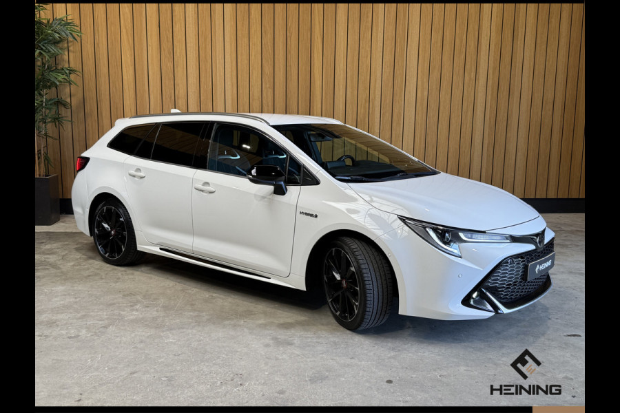 Toyota Corolla Touring Sports 2.0 Hybrid Business GR-Sport Trekhaak. Apple-carplay. Head-up display. Hollandse auto met NAP