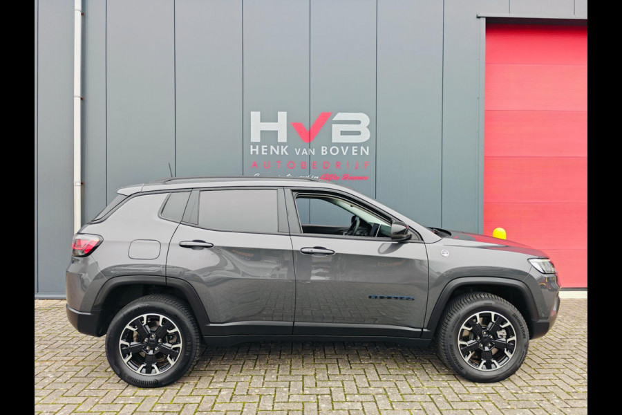 Jeep Compass 4xe 240 Plug-in Hybrid Electric Trailhawk