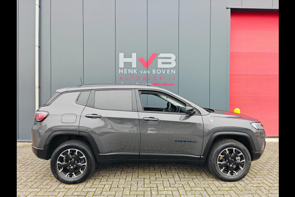 Jeep Compass 4xe 240 Plug-in Hybrid Electric Trailhawk