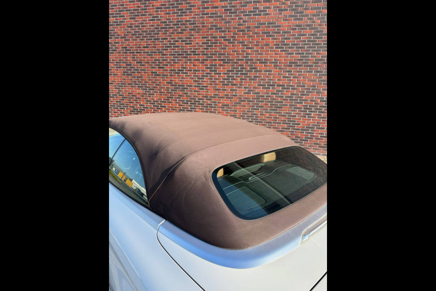 Mercedes-Benz C-Klasse Cabrio 180 Premium Plus AMG Airscarf Burmester 360 Camera Led High-performance