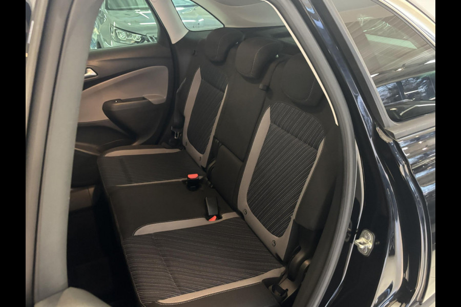 Opel Crossland X 1.2 120 Jaar Edition Navigatie | Camera | Cruise control | Android auto / Apple Carplay