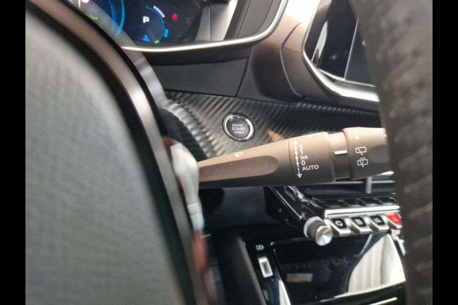 Peugeot e-2008 EV Allure Pack 50 kWh SOH 99,6% | 3-Fase 11 kWh |  Stoelverwarming | Advanced Grip Control | Apple Carplay/Android Auto | Achteruitrijcamera | Cruise Control |