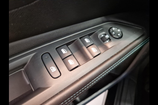 Peugeot 3008 1.6 Plug-in-Hybrid 225pk Allure SOH 94,6% | Automaat | Navigatie | Achteruitrijcamera | Cruise Control | Apple Carplay/Android Auto