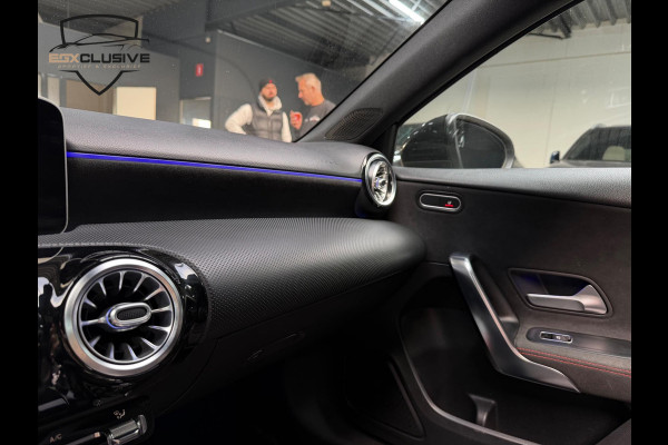 Mercedes-Benz A-Klasse 200 Business Solution AMG Pakket Camera/Ambiente/Keyless
