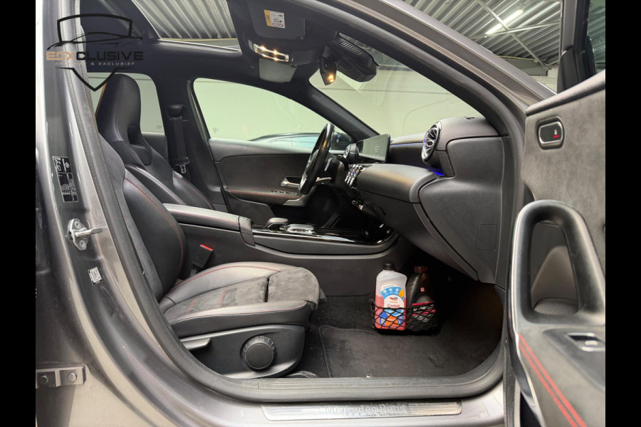 Mercedes-Benz A-Klasse 200 Business Solution AMG Pakket Camera/Ambiente/Keyless