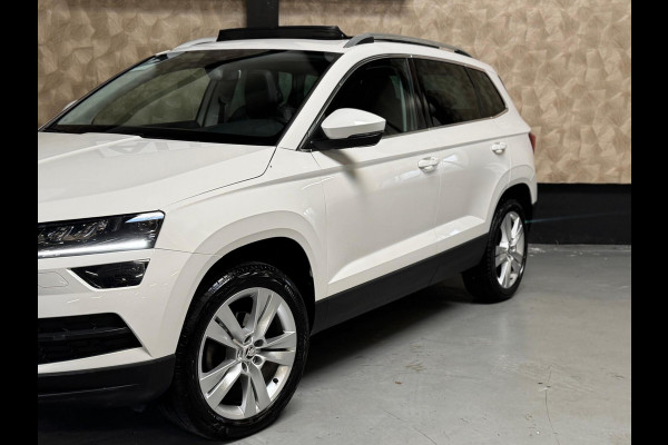 Škoda Karoq 1.5 TSI ACT Sportline Business | Pano | Memory | Sportstoelen | Sfeerverlichting | Cruise control | DAB