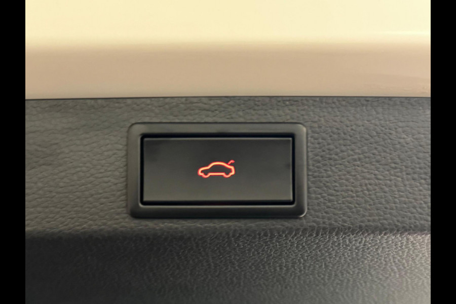 Škoda Karoq 1.5 TSI ACT Sportline Business | Pano | Memory | Sportstoelen | Sfeerverlichting | Cruise control | DAB