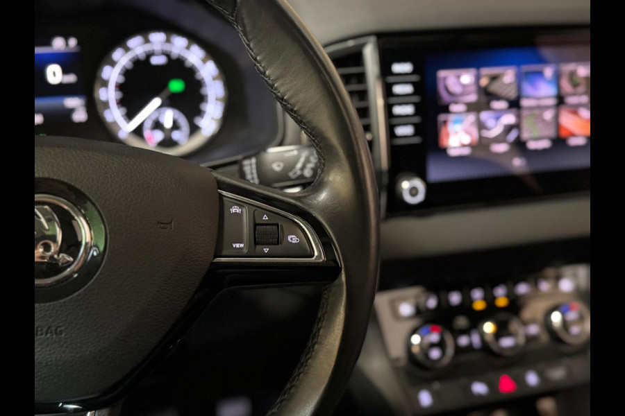 Škoda Karoq 1.5 TSI ACT Sportline Business | Pano | Memory | Sportstoelen | Sfeerverlichting | Cruise control | DAB