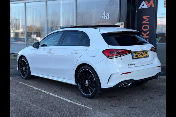 Mercedes-Benz A-Klasse 250 e AMG Line | Pano | Sfeer | Leer | Cruise