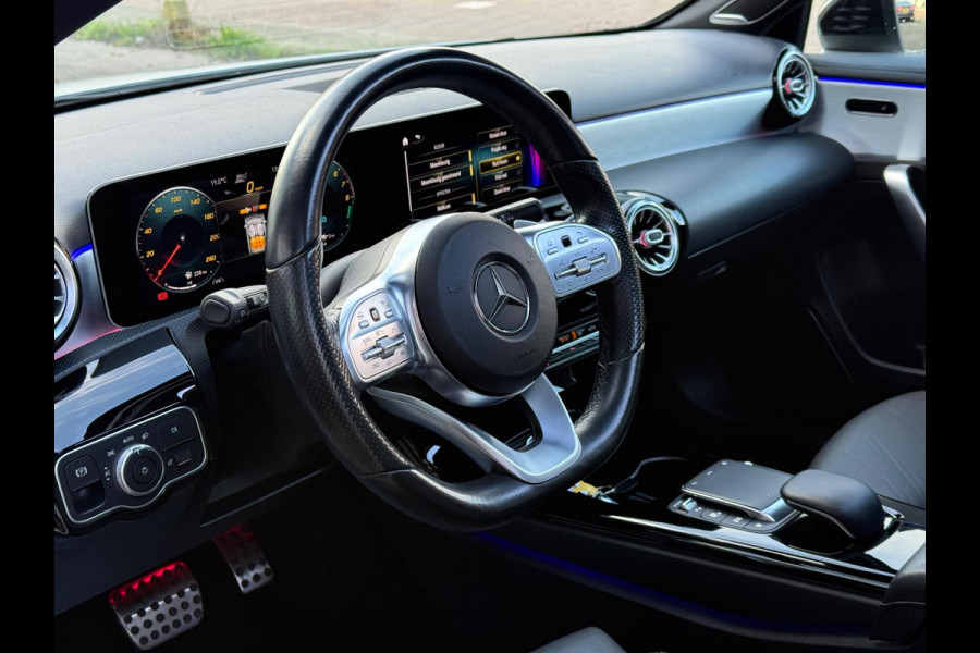 Mercedes-Benz A-Klasse 250 e AMG Line | Pano | Sfeer | Leer | Cruise