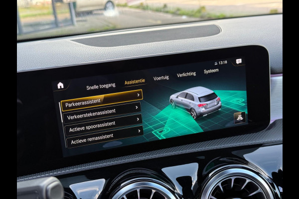 Mercedes-Benz A-Klasse 250 e AMG Line | Pano | Sfeer | Leer | Cruise
