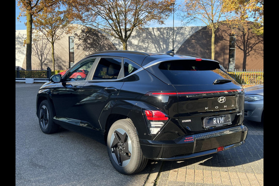 Hyundai Kona Elektro 160 kW Trend-Paket 3-Fase Lader | Dealeronderhouden | Fabrieksgarantie Hyundai tot 2029 | Stoel & Stuurverwarming | 360 camera | | Rijklaar Geleverd
