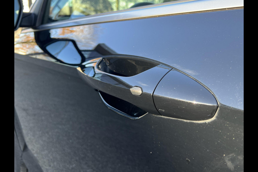 Hyundai Kona Elektro 160 kW Trend-Paket 3-Fase Lader | Dealeronderhouden | Fabrieksgarantie Hyundai tot 2029 | Stoel & Stuurverwarming | 360 camera | | Rijklaar Geleverd