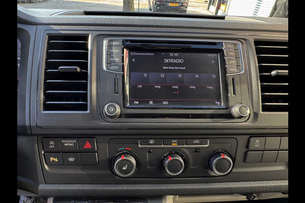 Volkswagen Transporter 2.0 TDI L2H1 4Motion Highline - AUTOMAAT - 67.000 KM I Navigatie I Airco I Schuif/kantel dak I PDC I LED