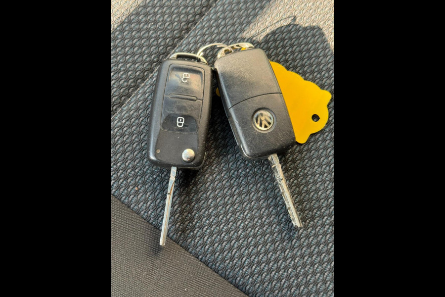 Volkswagen Transporter 2.0 TDI L2H1 4Motion Highline - AUTOMAAT - 67.000 KM I Navigatie I Airco I Schuif/kantel dak I PDC I LED