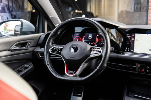 Volkswagen Golf 2.0 TSI GTI Pano / Memory / Harman Kardon