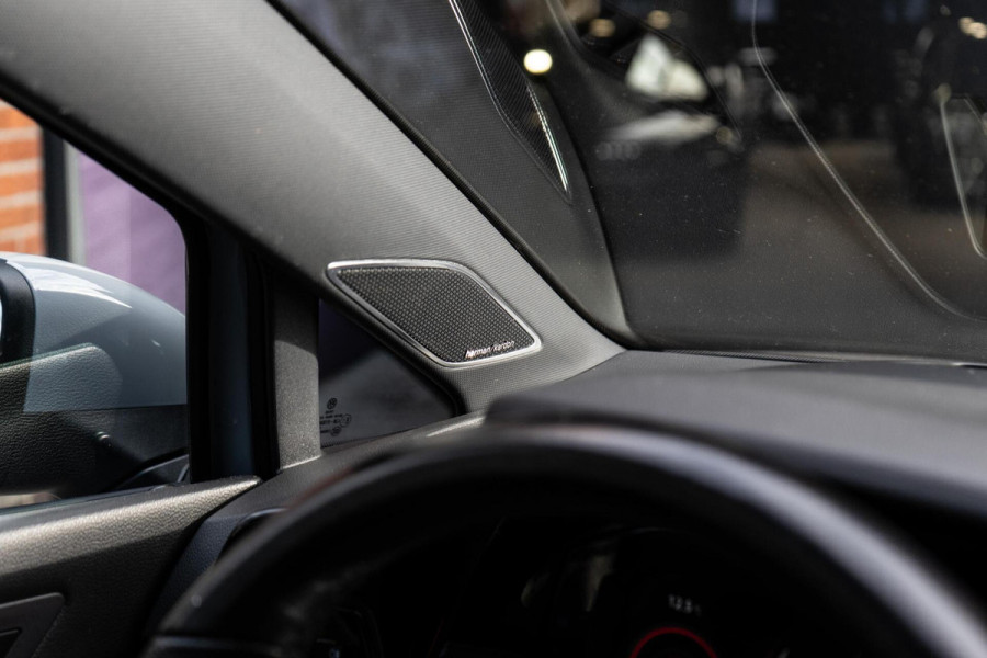 Volkswagen Golf 2.0 TSI GTI Pano / Memory / Harman Kardon