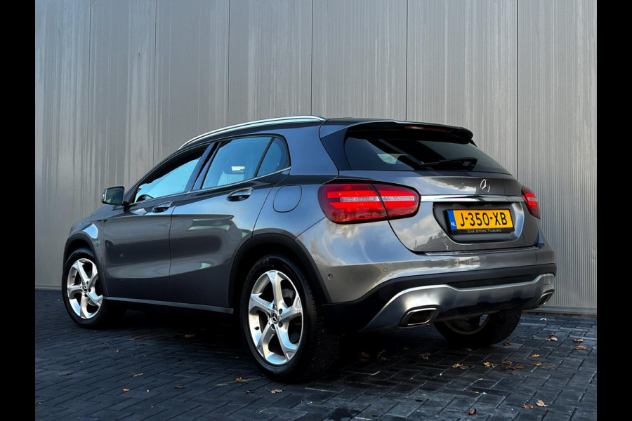 Mercedes-Benz GLA 180 Ambition Navi_Carplay_Camera_Trekh_Clima_Cruise