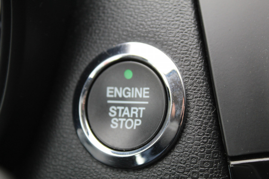 Ford EcoSport 1.0 EcoBoost Titanium , 125pk Hoge zit , slechts 39899km Climate control , Trekhaak , Navigatie , Bluetooth Parkeersensoren achter , Cruise control