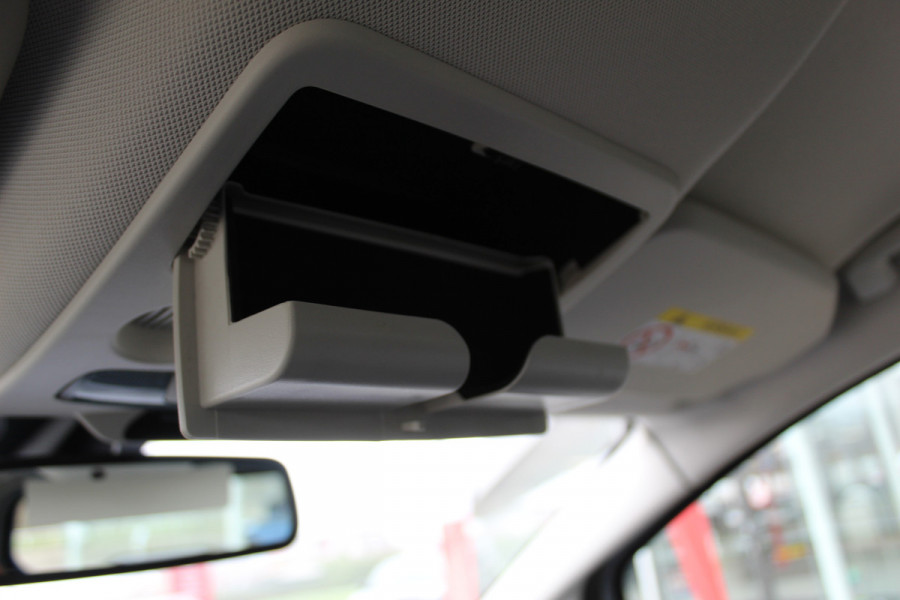 Ford EcoSport 1.0 EcoBoost Titanium , 125pk Hoge zit , slechts 39899km Climate control , Trekhaak , Navigatie , Bluetooth Parkeersensoren achter , Cruise control