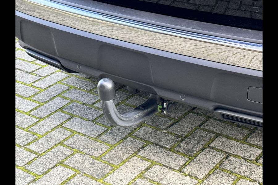 Peugeot 3008 1.2 PureTech Allure Pack Business | Trekhaak | Stoelverwarming | Camera | Carplay